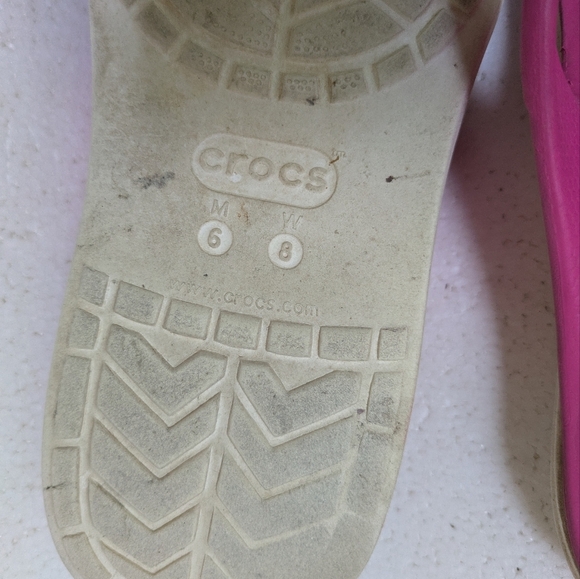 Crocs Pink Flip Flops - Picture 5 of 5